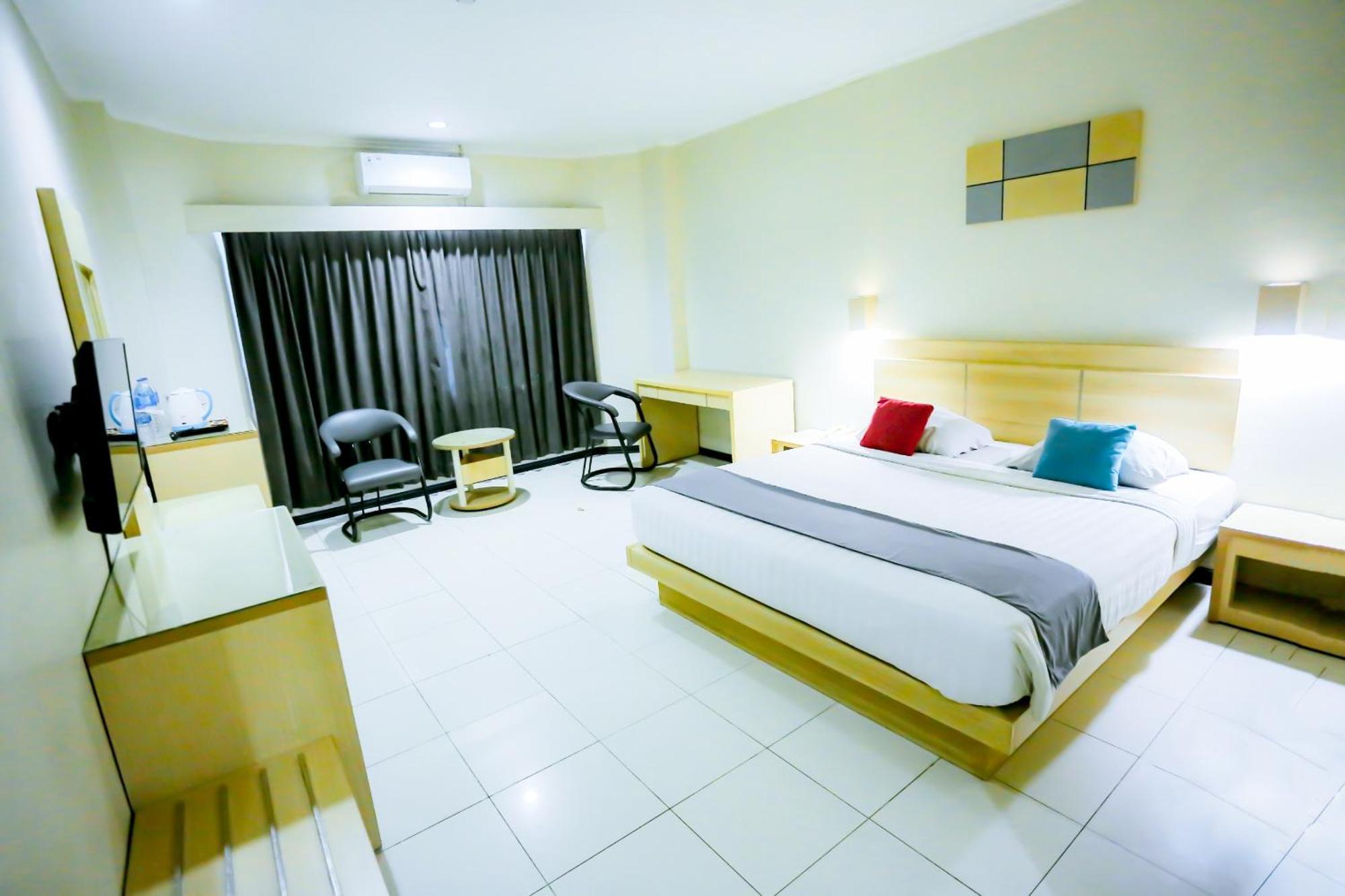 Merpati Hotel Pontianak Eksteriør bilde
