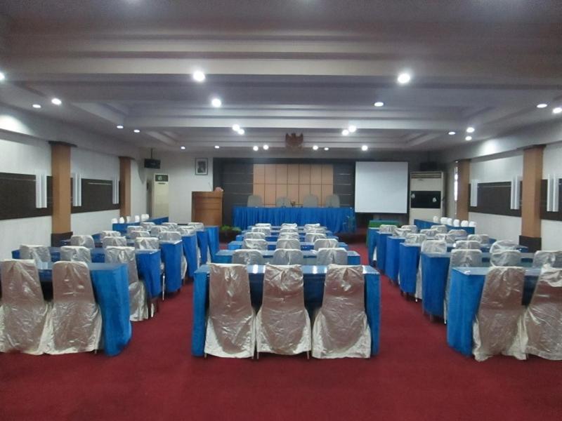 Merpati Hotel Pontianak Eksteriør bilde
